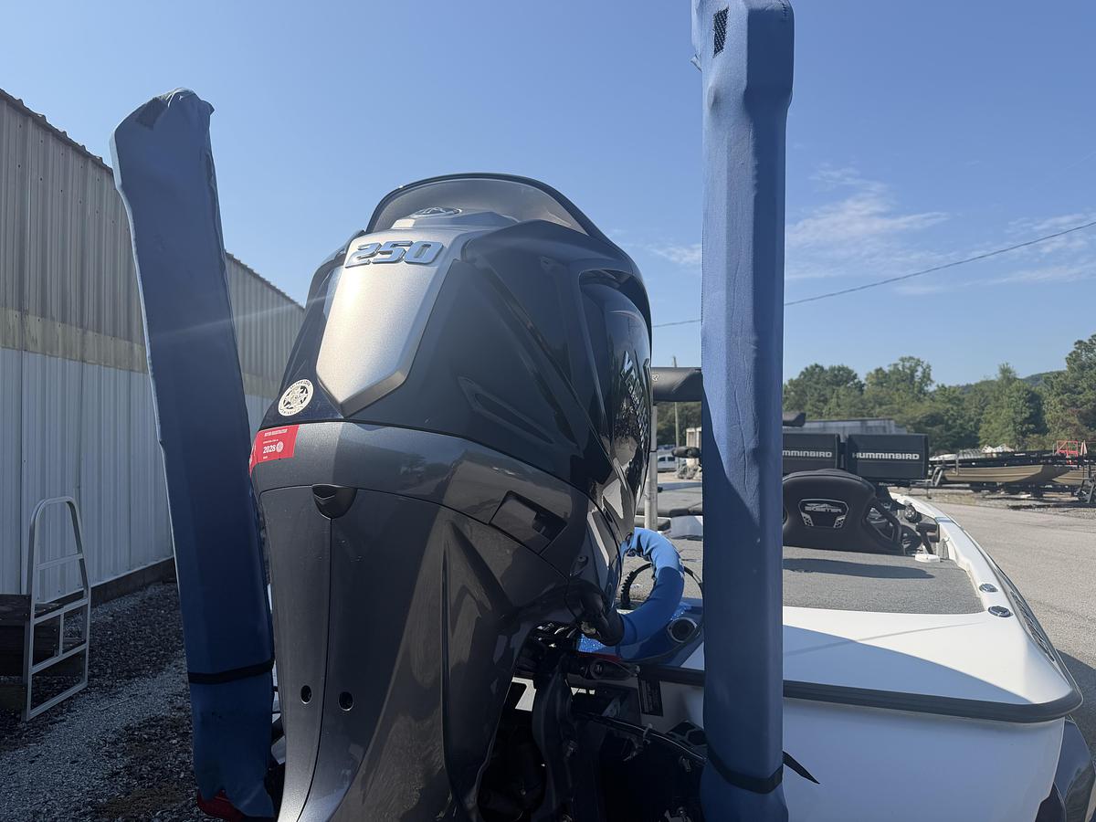Used 2023 Skeeter FXR21LE