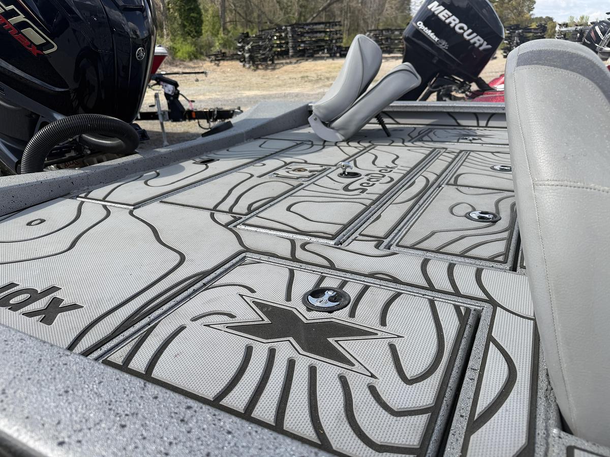 Used 2023 XPRESS X21 PRO