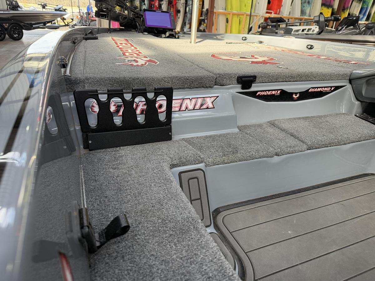 Used 2025 Phoenix 920 Elite