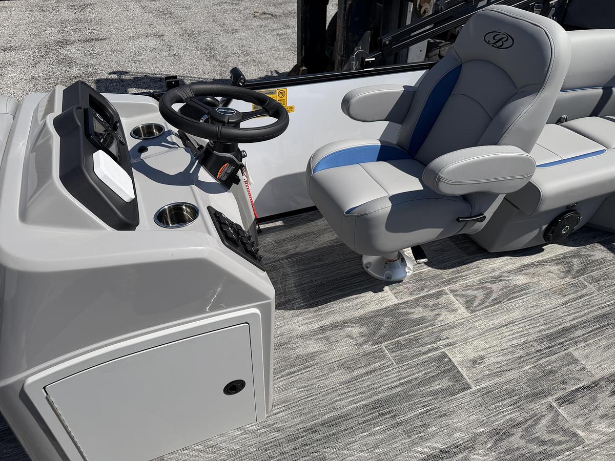 2026 Bentley Pontoons BOLT 200