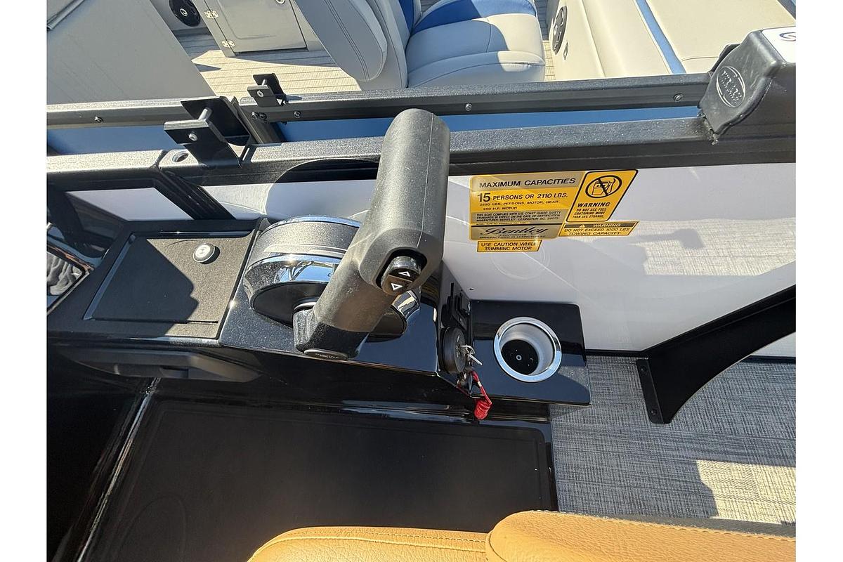 2026 Bentley Pontoons Elite 223 Swingback DC