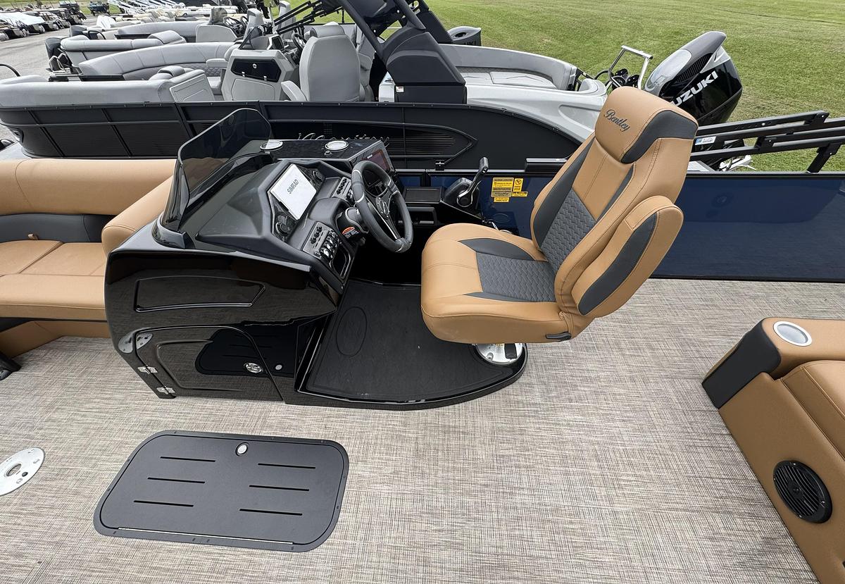 Used 2026 Bentley Pontoons Elite 223 Swingback DC