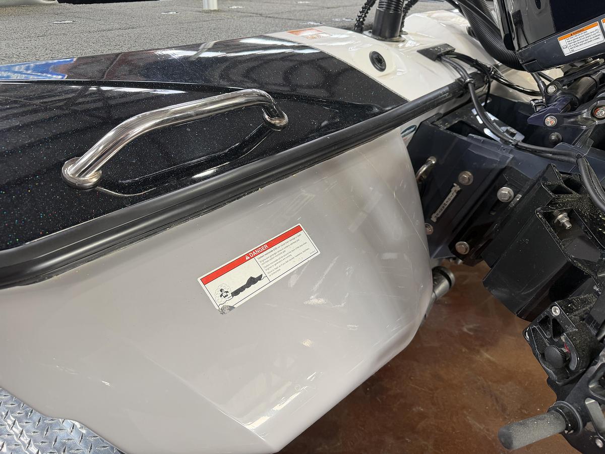 Used 2022 Skeeter ZXR21