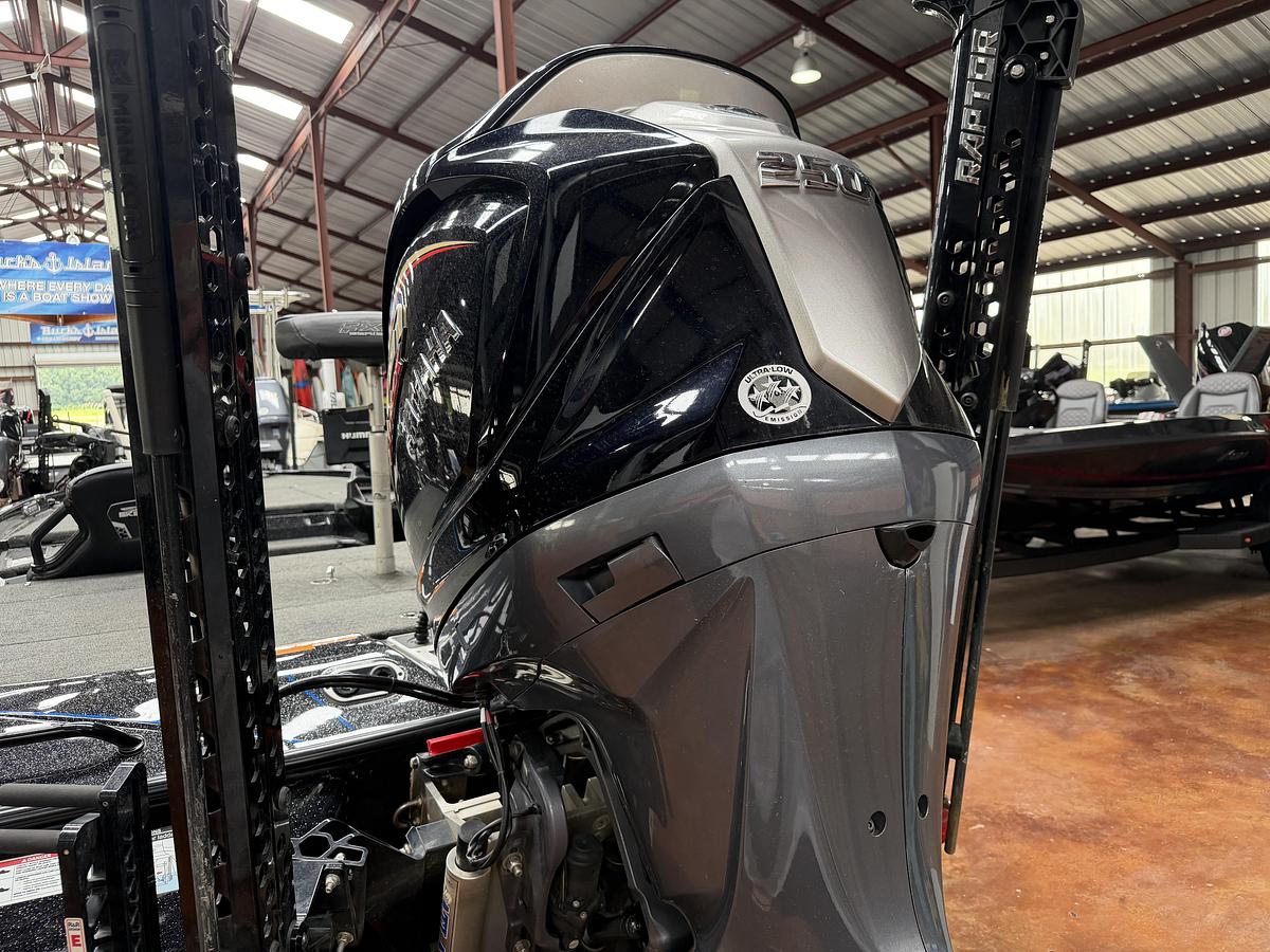 Used 2025 Skeeter FX21LE