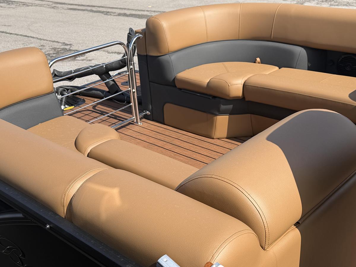 2026 Bentley Pontoons Elite 253 Admiral