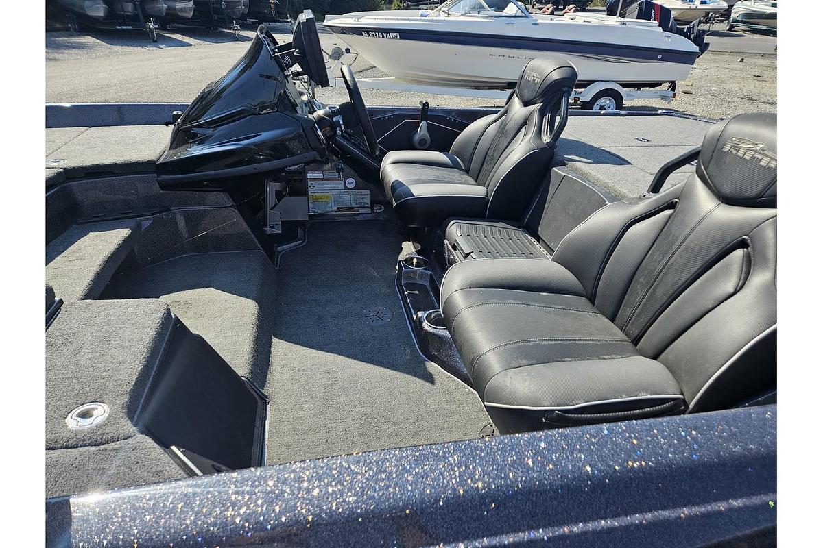 Used 2023 Skeeter ZXR21