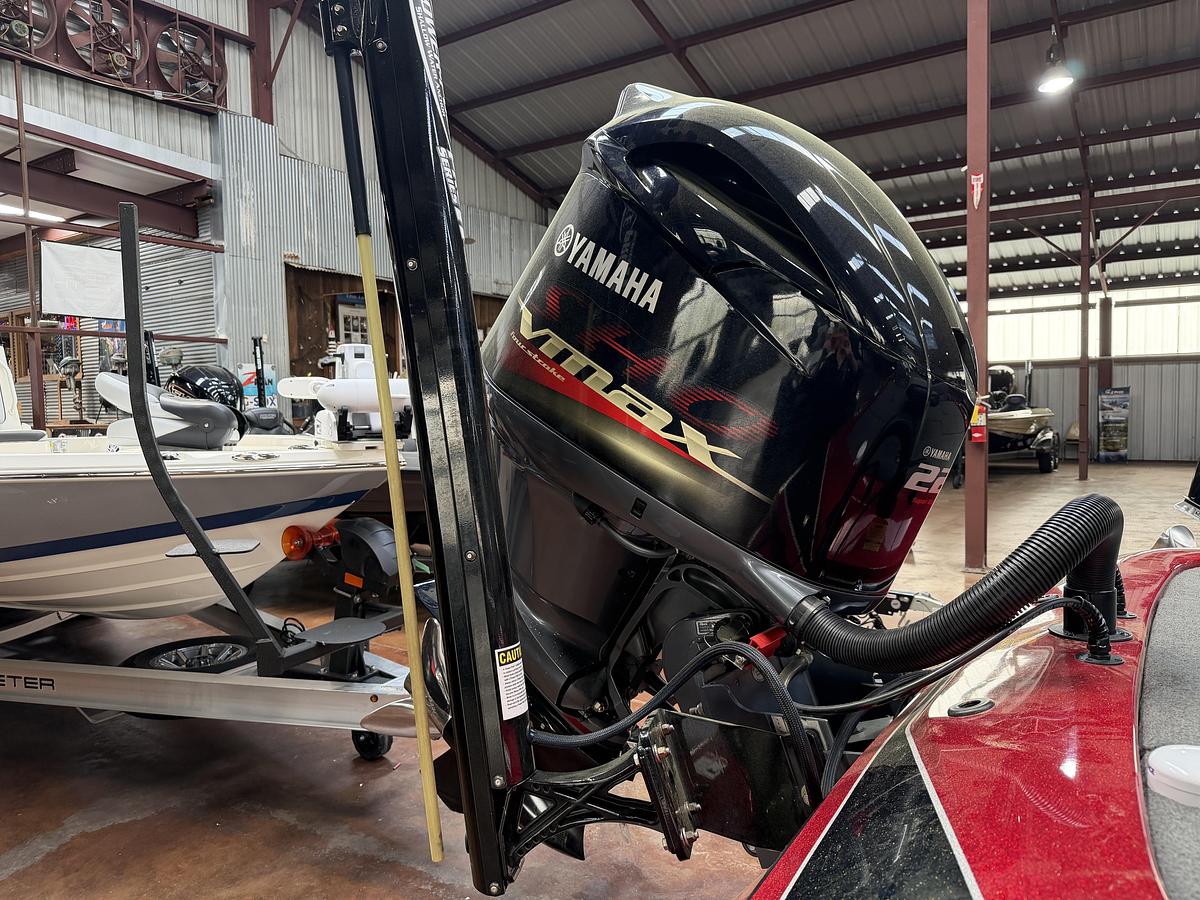 Used 2016 Skeeter ZX225