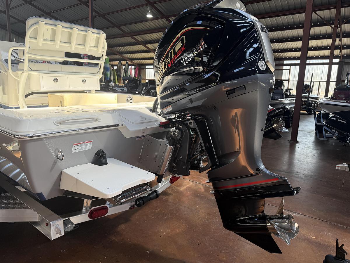 2026 Skeeter SX221 BAY