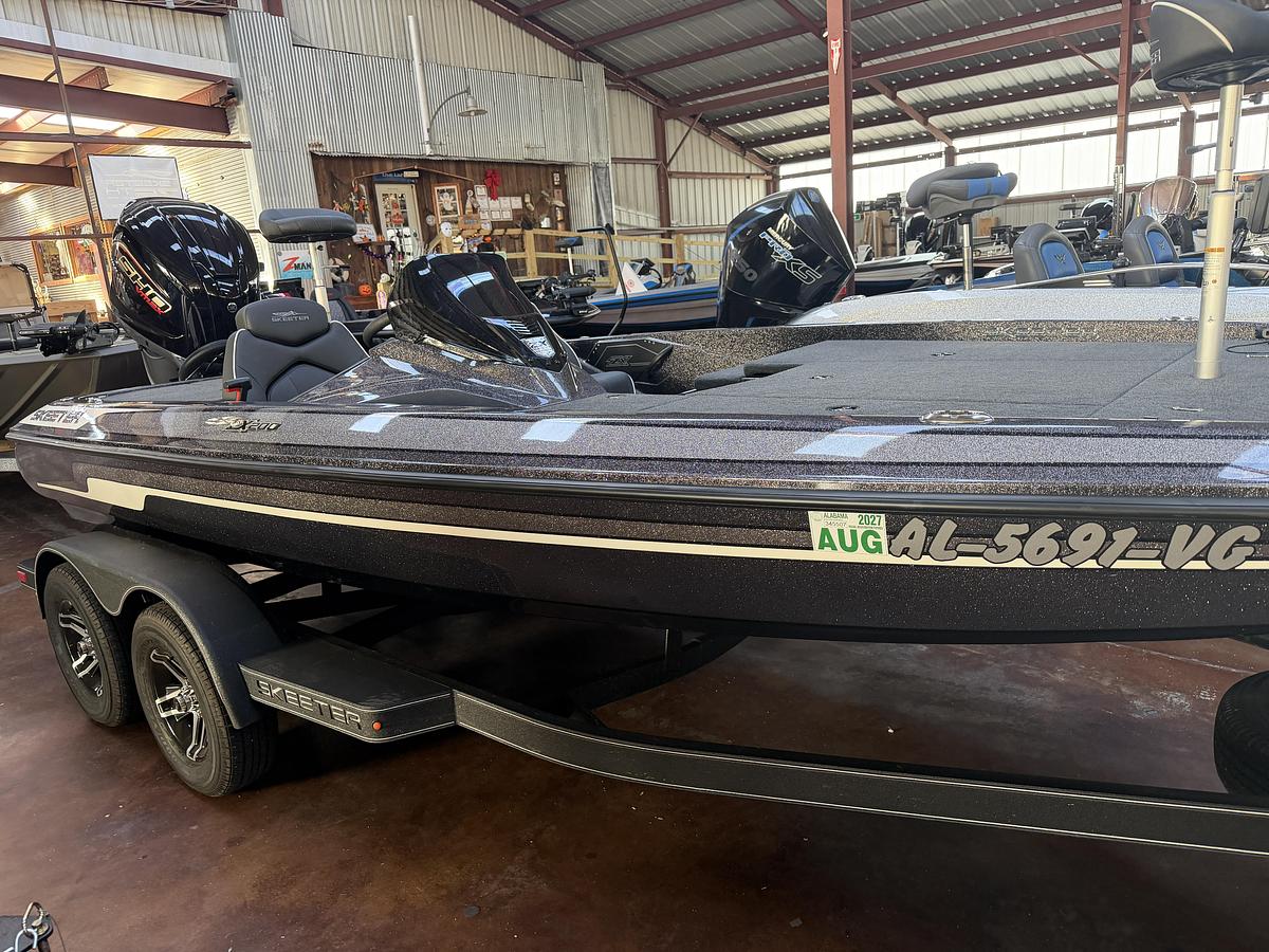 Used 2025 Skeeter ZX200