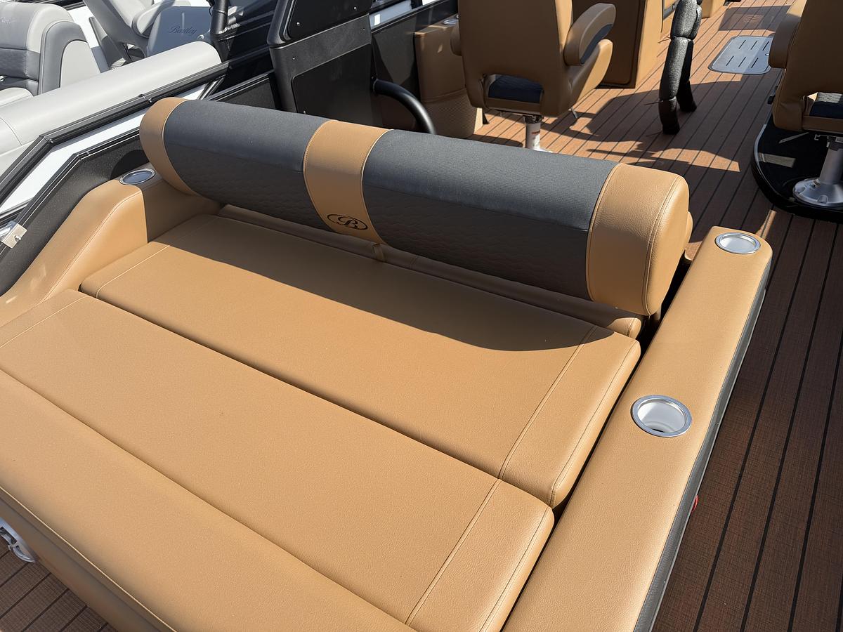 2026 Bentley Pontoons Elite 253 DC Swingback