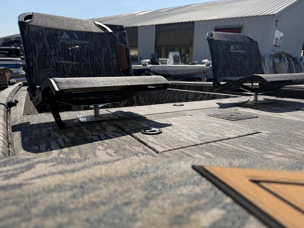 2026 Avid Boats 20CC Rogue