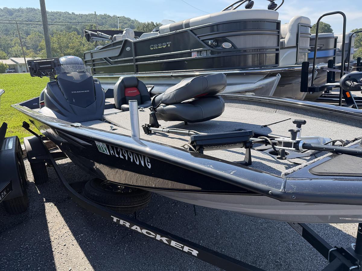 Used 2025 Tracker Pro Team 190