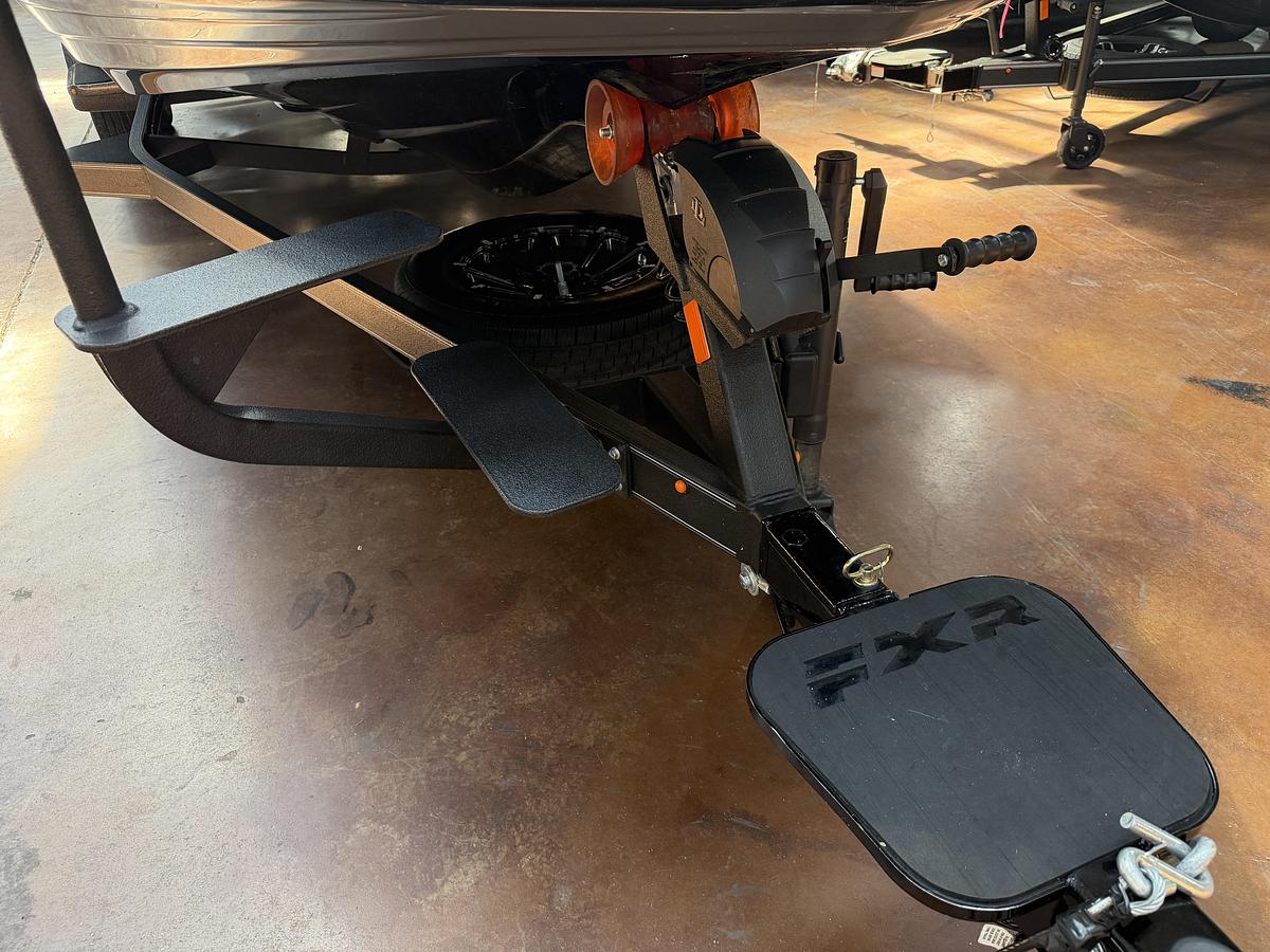 Used 2025  Skeeter FXR21LE - Buck's Island Demo