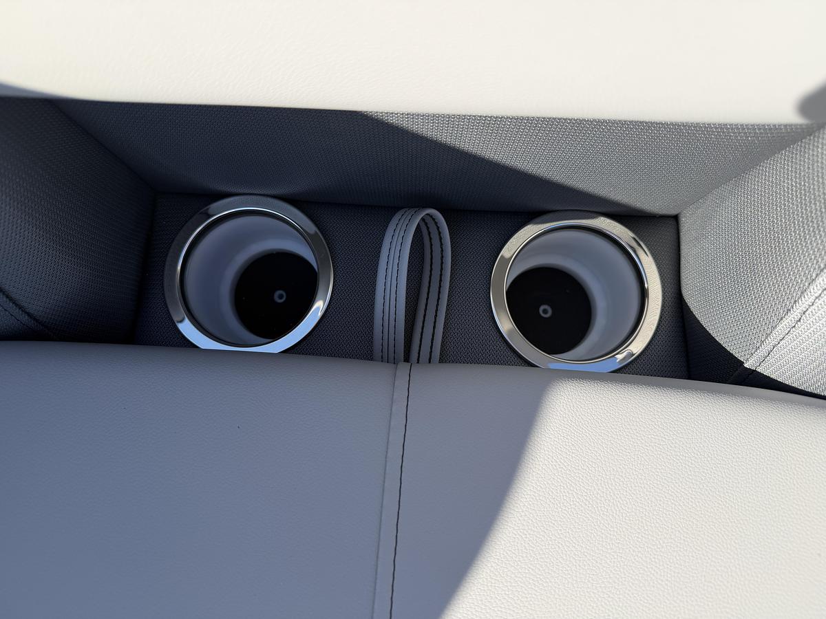 2026 Bentley Pontoons Legacy 223 DL Navigator