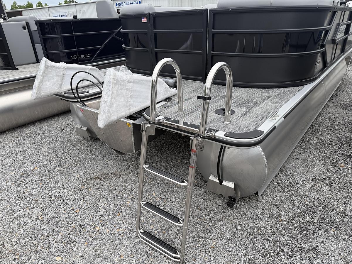 2026 Bentley Pontoons Bolt 200
