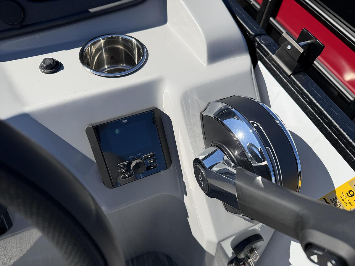 2026 Bentley Pontoons Bentley Bolt 200