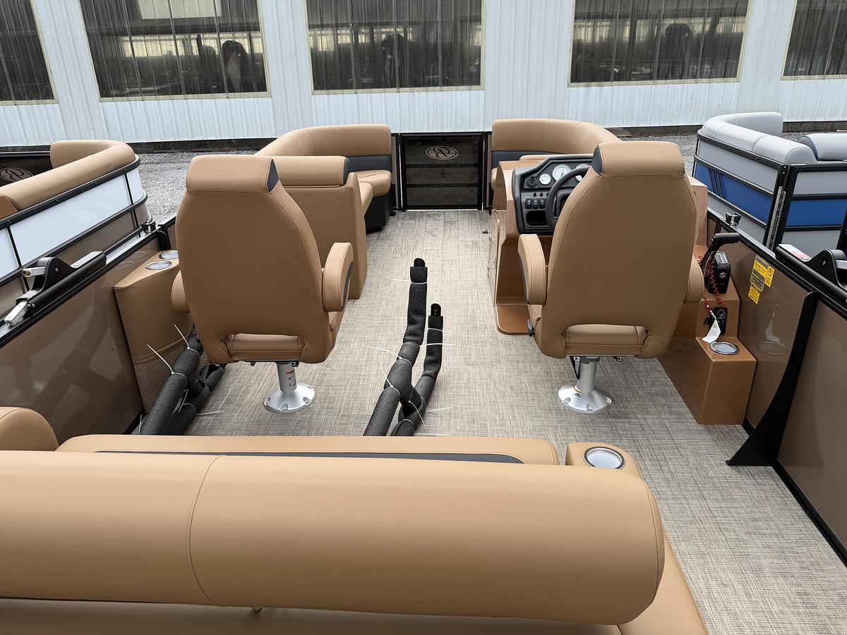 2027 Bentley Pontoons Legacy 223 Swingback