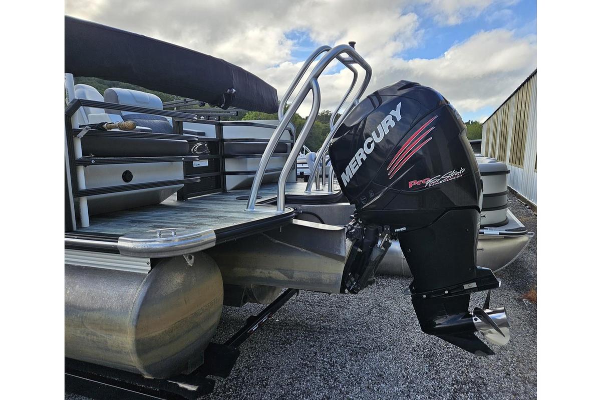 Used 2018 Crest Pontoons Classic 230 CP3