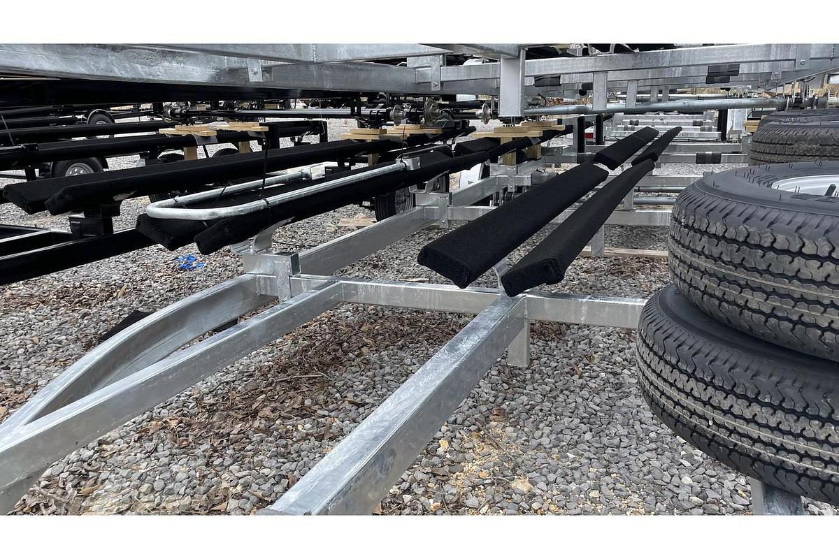 2023 Marine Master 25ft Tandem Pontoon Trailer