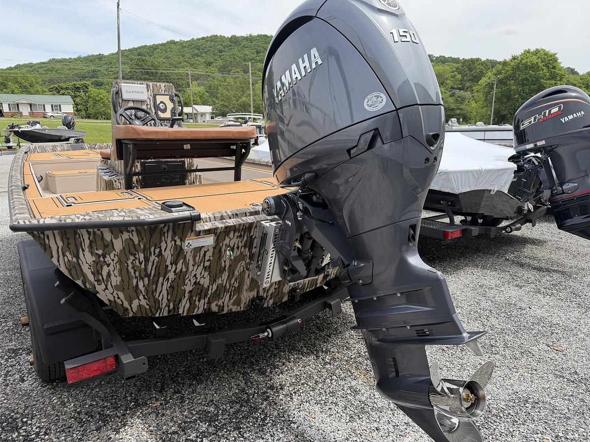 2026 Avid Boats 20CC Rogue