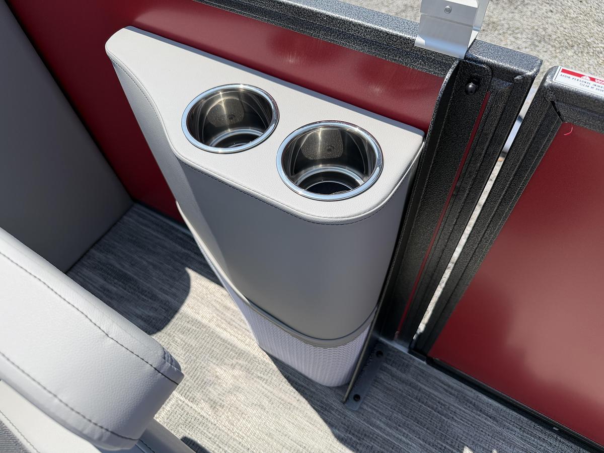 2027 Bentley Pontoons Legacy 200 Navigator