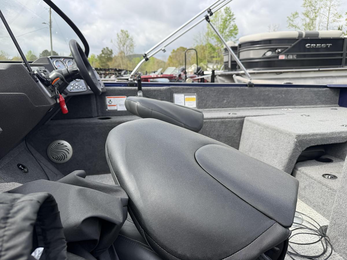 Used 2023 Tracker Pro-Guide V175