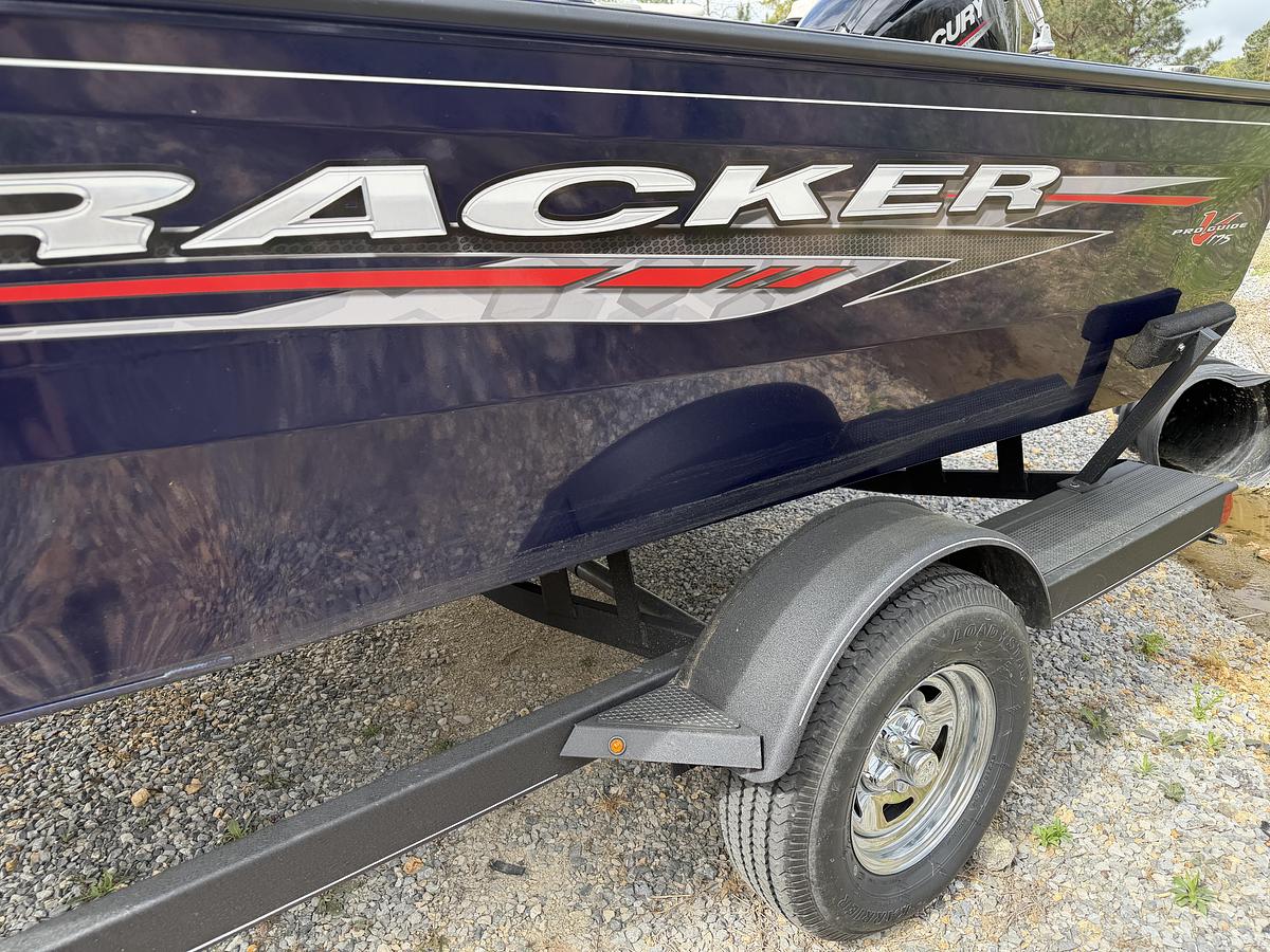 Used 2023 Tracker Pro-Guide V175