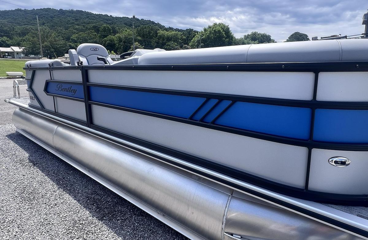 2026 Bentley Pontoons Bolt 223