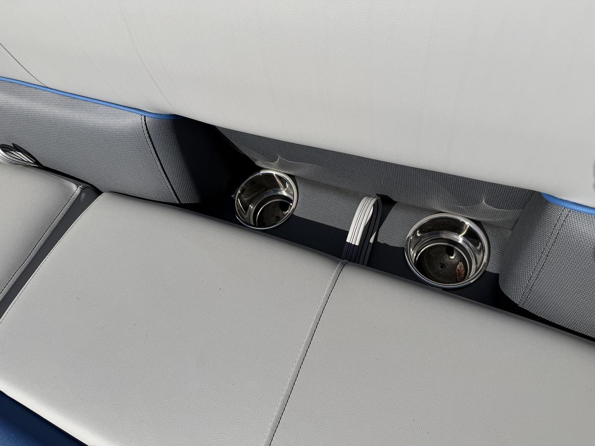 2026 Bentley Pontoons Bentley Bolt 200