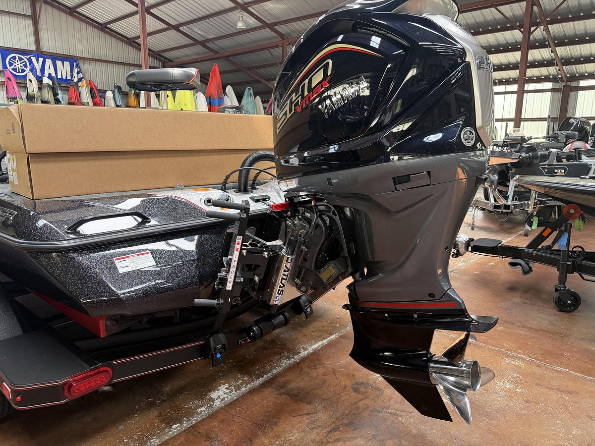 2027 Skeeter ZXE20