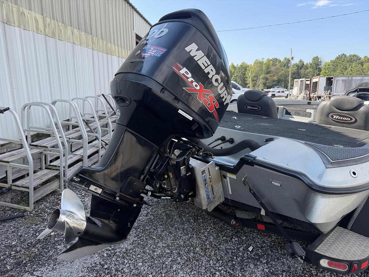 Used 2017 Triton Boats TRX19