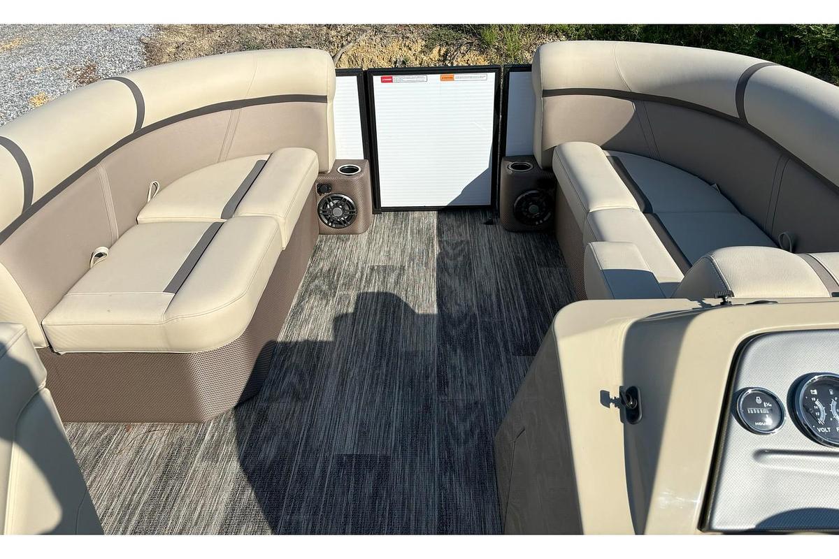 2024 Crest Pontoons Classic LX 200L