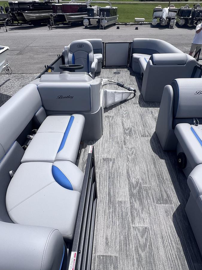 2026 Bentley Pontoons Bolt 223