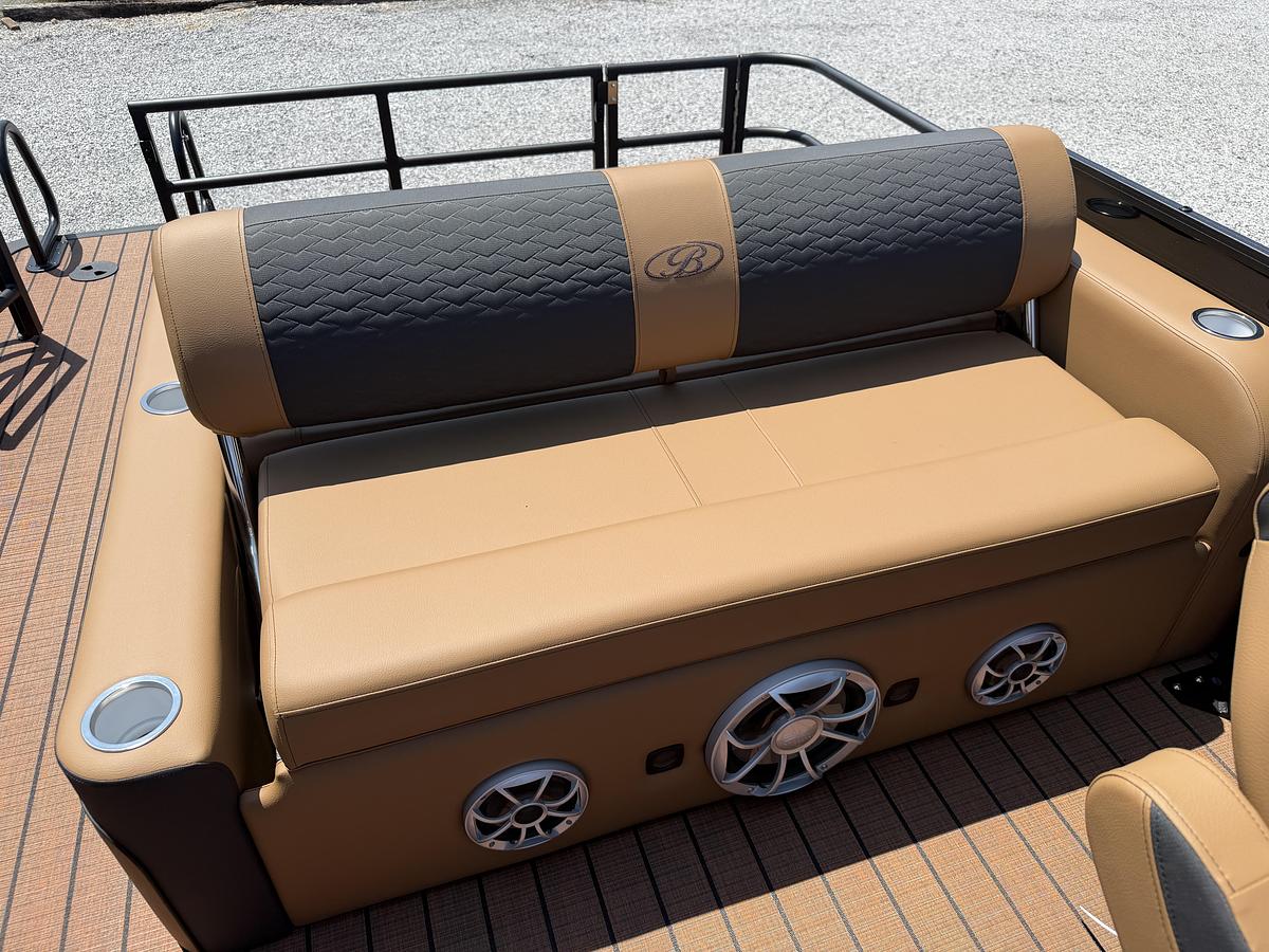 2027 Bentley Pontoons Elite 253 Swingback DC