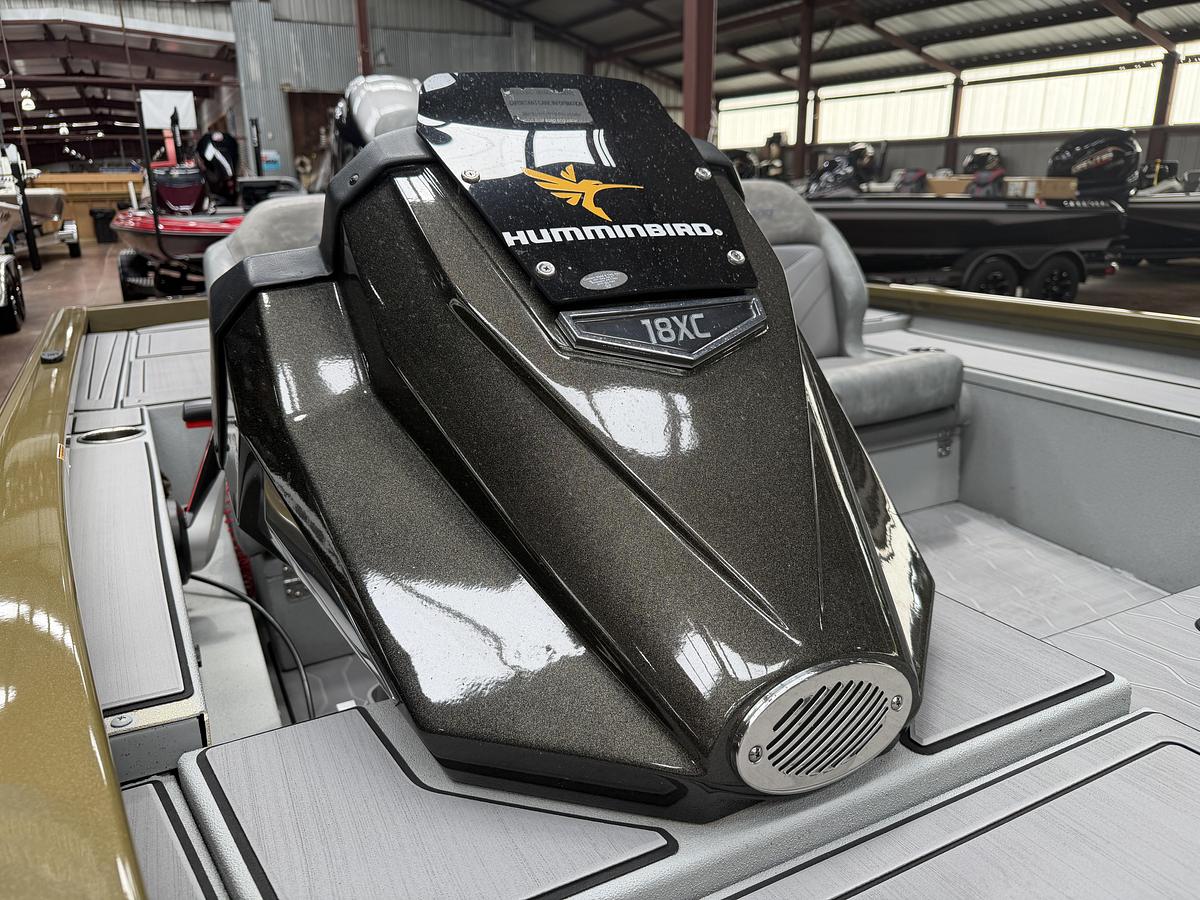 Used 2024 Avid Boats 18XC