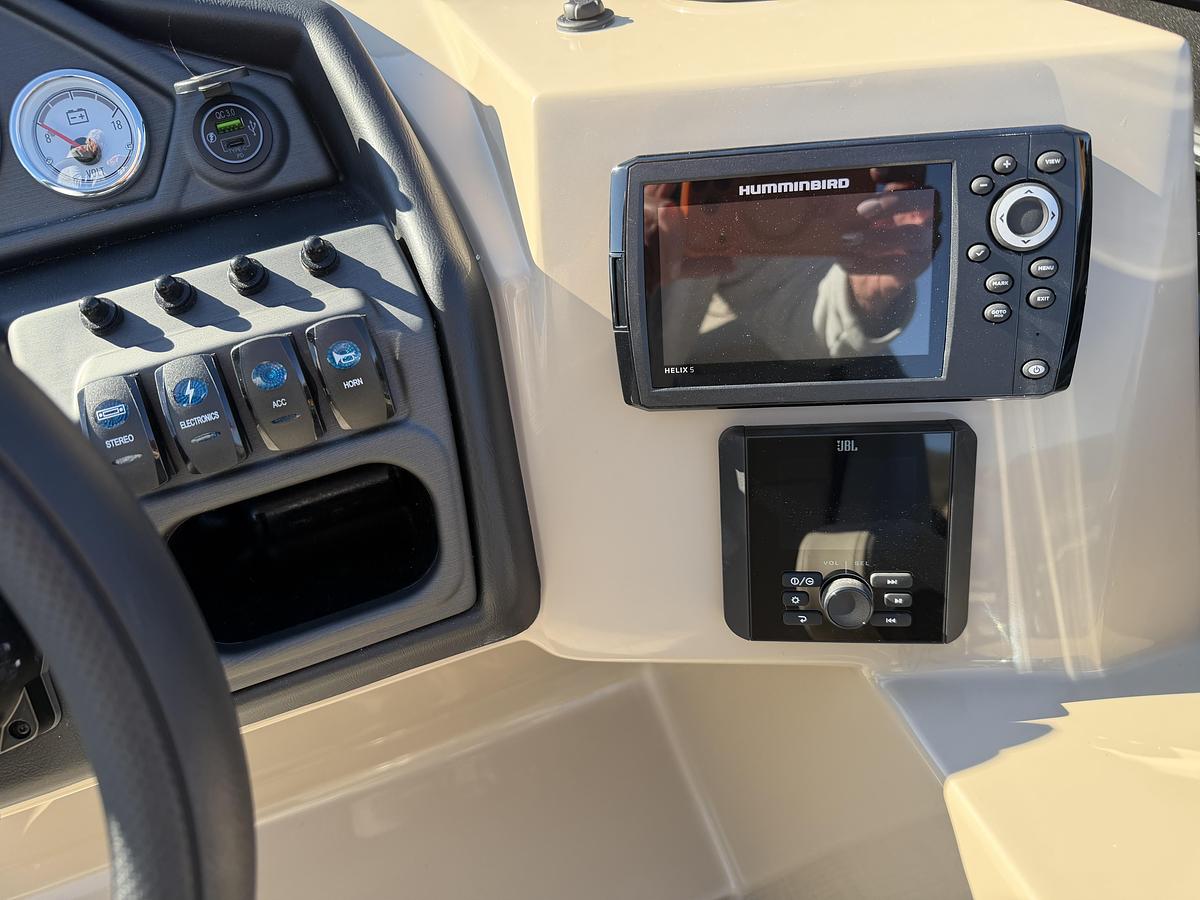 2026 Bentley Pontoons Legacy 223 Cruise XL