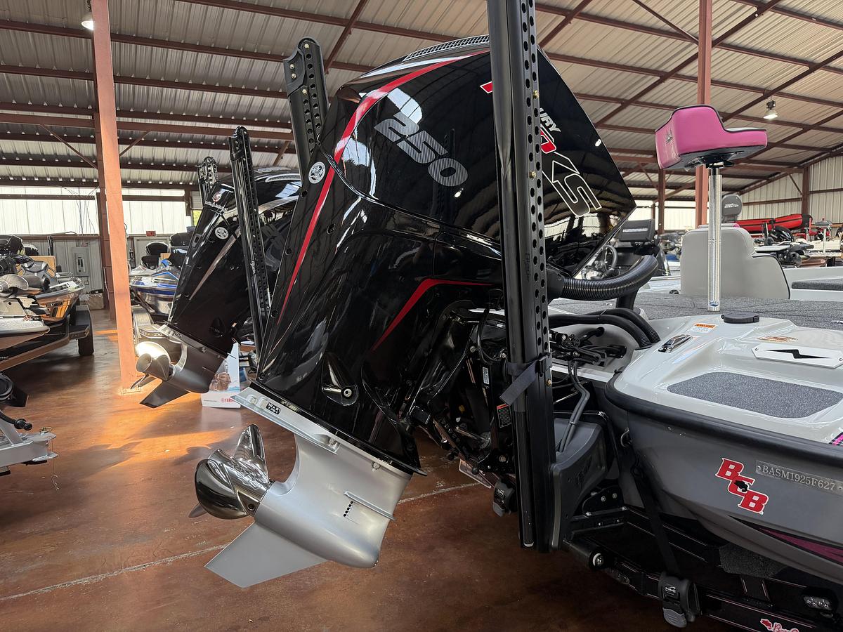 2027 Bass Cat Cougar FTD SP