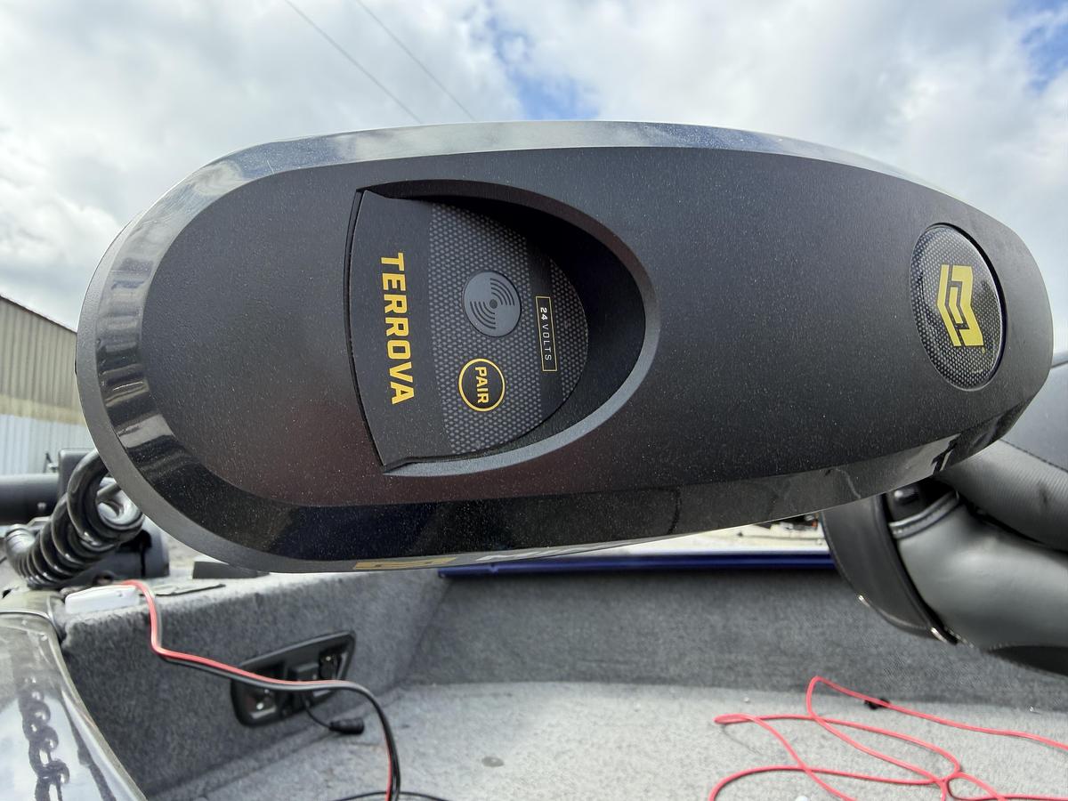 Used 2023 Tracker Pro-Guide V175