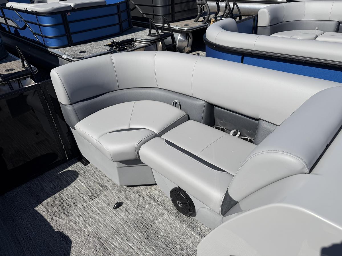 2026 Bentley Pontoons Legacy 200 Cruise
