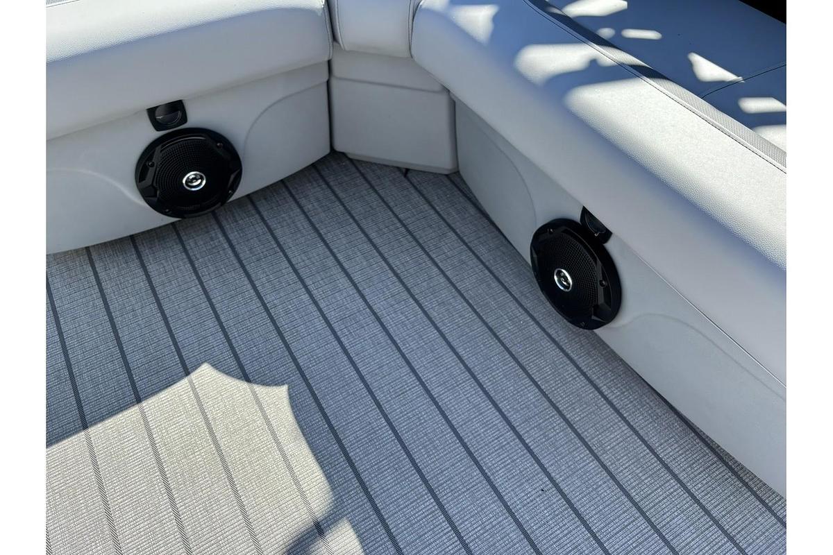 2026 Bentley Pontoons Legacy 200 Cruise