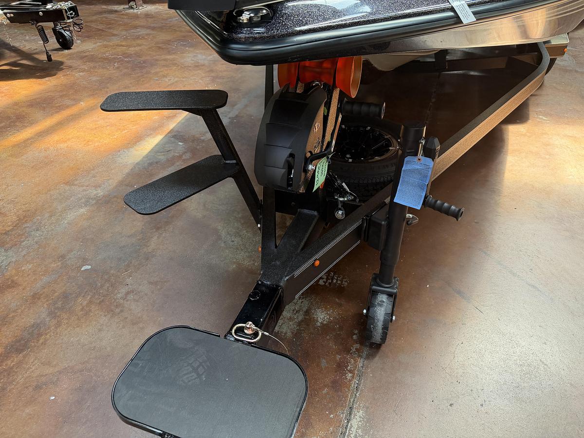 2027 Skeeter ZX200