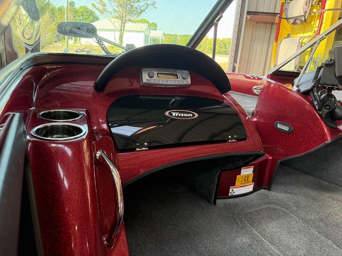 Used 2010 Triton Boats 190 Escape