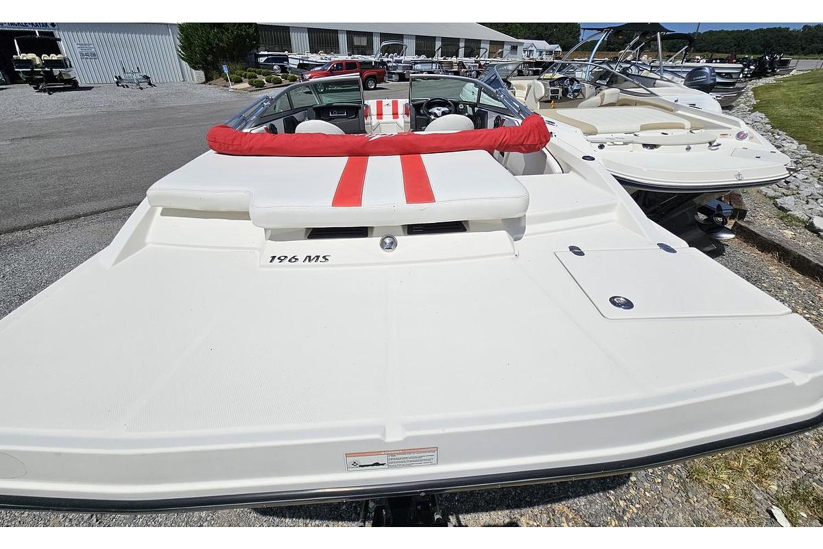 Used 2014 Monterey 196 Montura