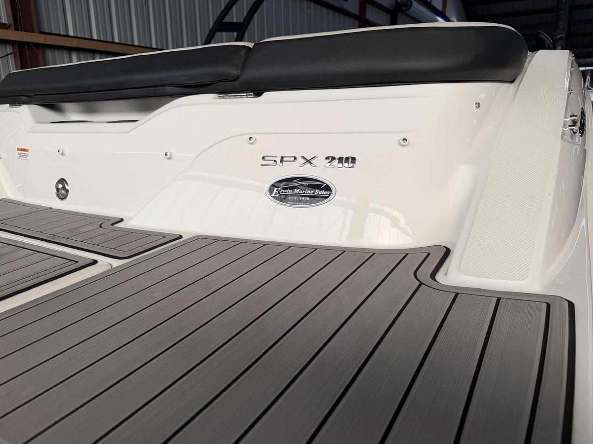 Used 2024 SeaRay SeaRay SPX210