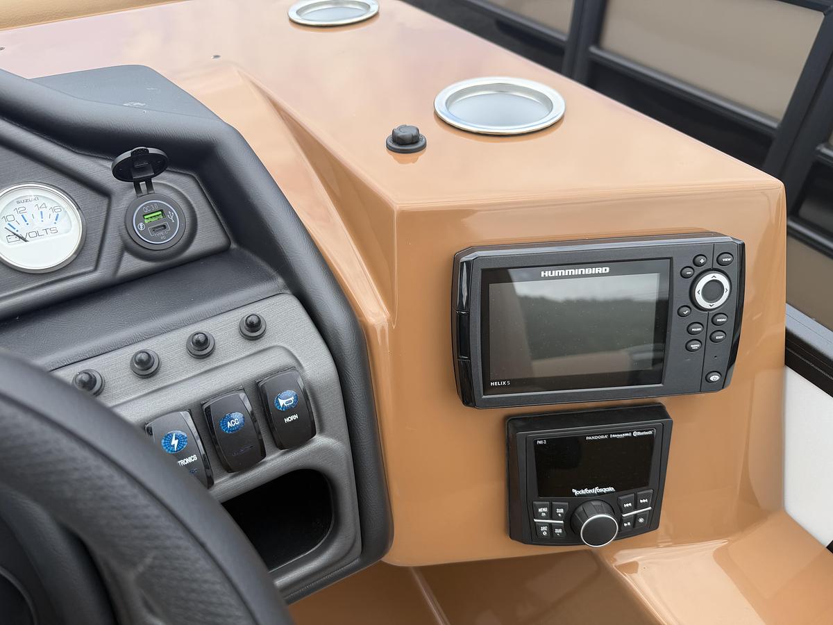 2027 Bentley Pontoons Legacy 223 Navigator