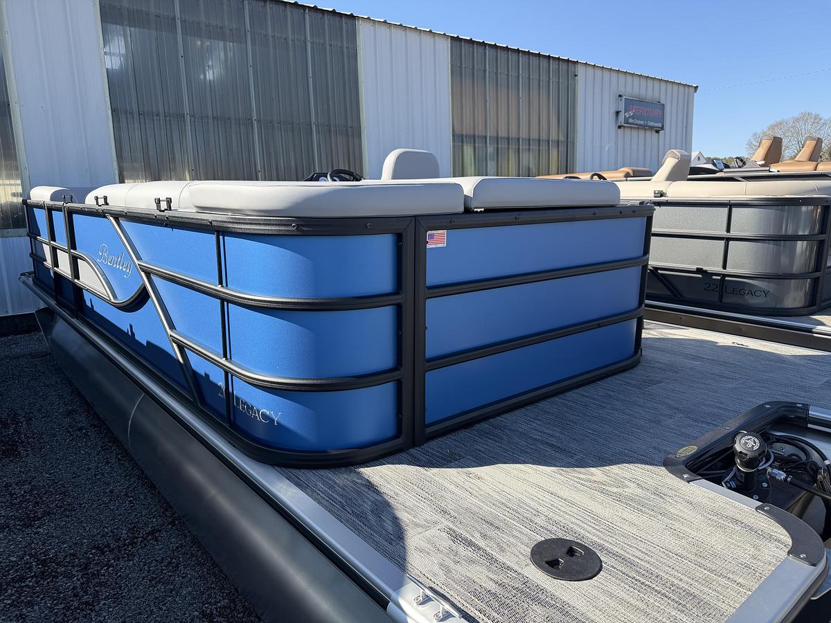 2026 Bentley Pontoons Legacy 200 Cruise