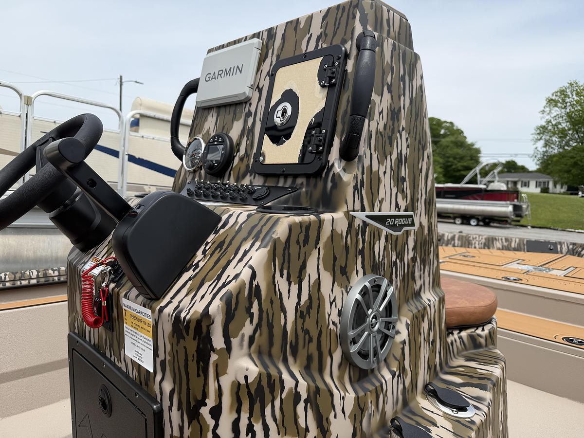 2026 Avid Boats 20CC Rogue