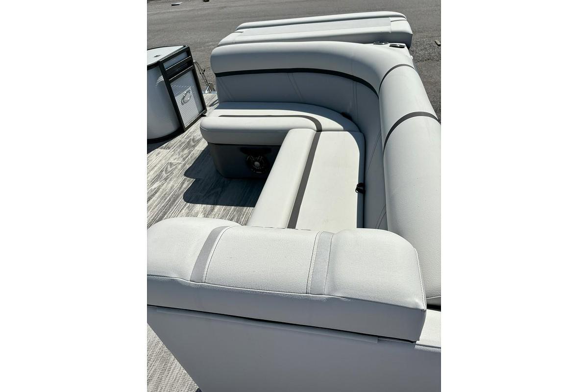2024 Crest Pontoons Classic LX 200L