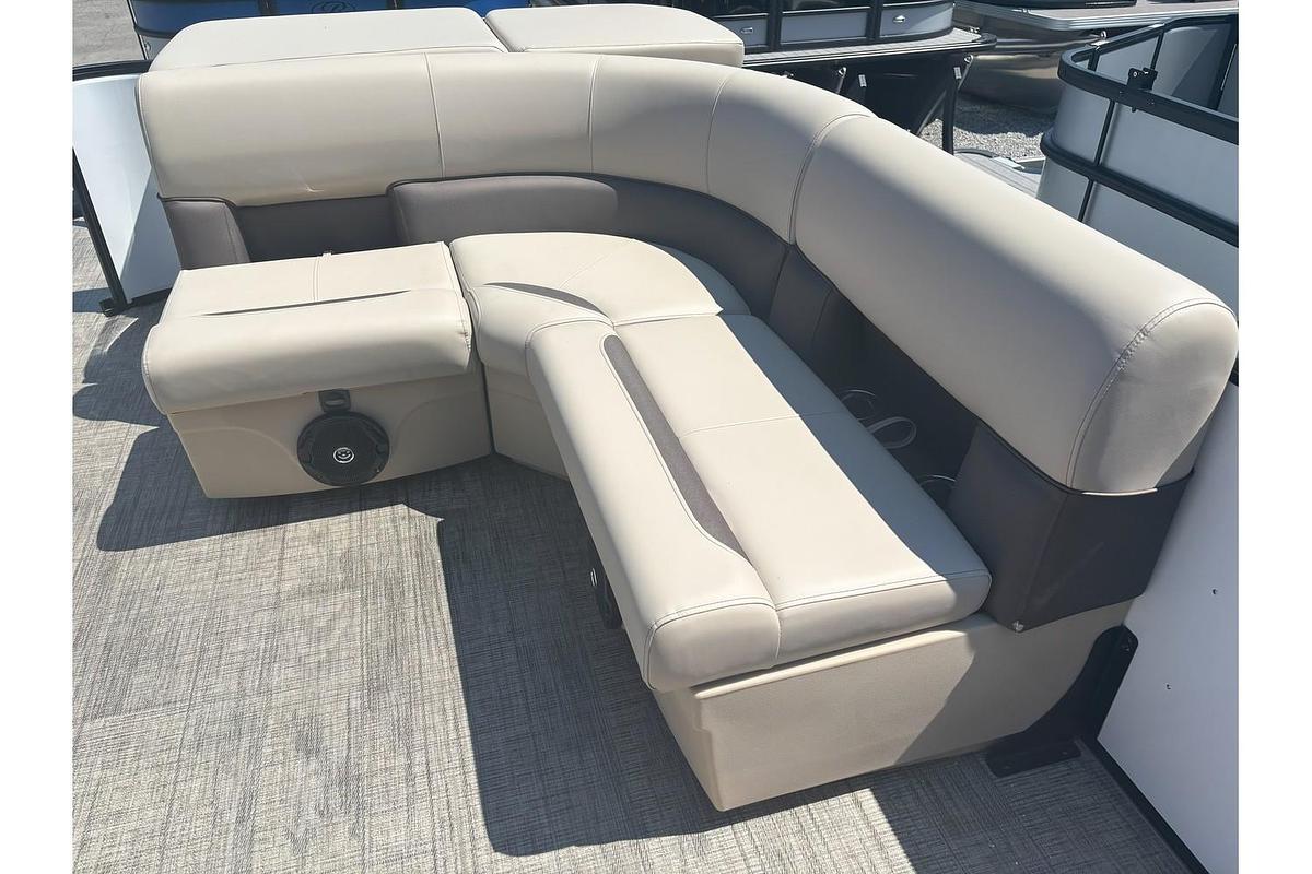 2026 Bentley Pontoons Legacy 200 Cruise
