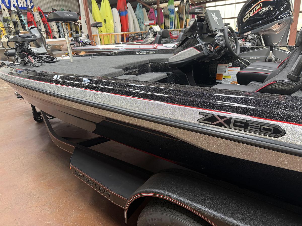2027 Skeeter ZXE20